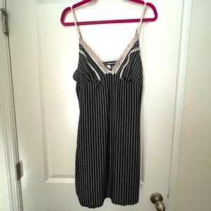 Simple striped night gown